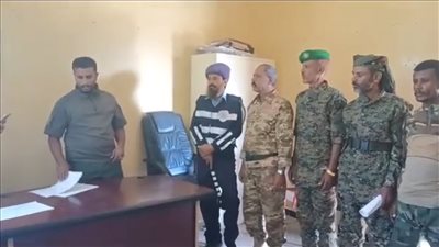 شرطة المسيمير بلحج تكرم عدداً من منتسبيها تقديراً لجهودهم الأمنية