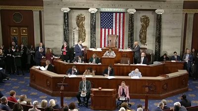 سيناتور أمريكي يدعو للتعاون مع السعودية والإمارات لهزيمة مليشيا الحوثي