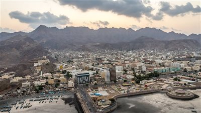 تردي الخدمات تبلغ ذروتها وشعب الجنوب يحبط محاولات الاصطياد بالمياه العكرة 