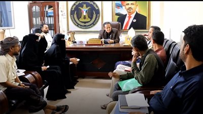 رئيس انتقالي لحج يشيد بالتدخلات الإنسانية ومساندة أبناء المحافظة