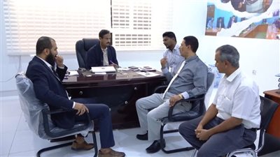 محافظ شبوة يشيد بتعاون كلية الطب ومستشفى بن زايد ويؤكد أهمية التدريب العملي 