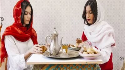 اعرف أسباب وأعراض اكتئاب العيد.. عندما تتحول الفرحة إلى لحظات يائسة