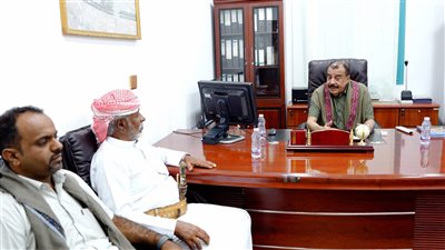 اللواء بن بريك يلتقي شيوخ قبائل الصيعر ويؤكد أهمية التلاحم المجتمعي بحضرموت