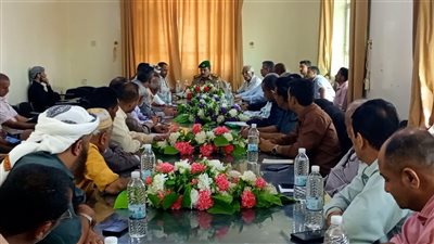 تنفيذي الضالع يناقش تقرير الإيرادات ويشدد على تحسين الأداء المالي