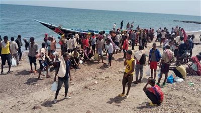 الحملة الأمنية المشتركة تحبط تهريب 132 مهاجرًا قرب رأس العارة