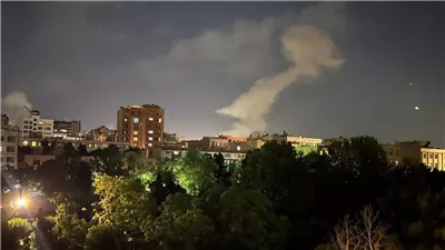 إسرائيل تهاجم إيران: مقتل قيادات عسكرية رفيعة وتحييد النووي 