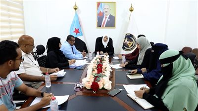 تدهور العملة المحلية يتصدر اجتماع هيئة الإغاثة والأعمال الإنسانية