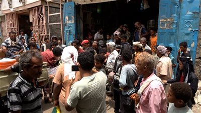 ضبط مخالفين ضمن حملة أمنية تستهدف الأسعار وصرف العملات بخنفر أبين