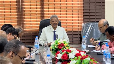 محافظ لحج: نبذل جهودًا كبيرة لاستدامة العملية التعليمية