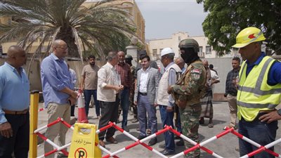 نائب وزير المياه يتفقد مشاريع المياه والصرف الصحي