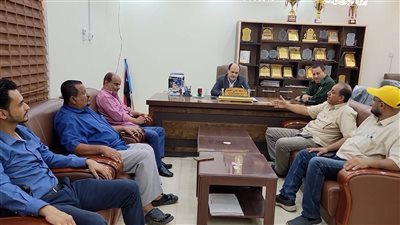 استمرار أعمال شفط مياه الأمطار لليوم الثالث في مديرية دار سعد بعدن