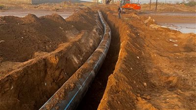 مؤسسة مياه العاصمة عدن تنهي إصلاح الخط الرئيسي المتضرر في منطقة الحسوة