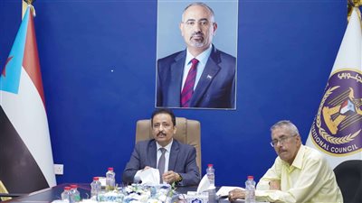 المجلس الانتقالي يقدّم إحاطة لوسائل الإعلام الدولية حول الملفات السياسية والاقتصادية والأمنية