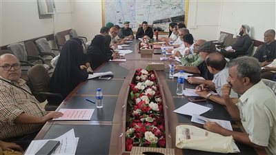 السلطة المحلية بالمنصورة تناقش ضبط الأسعار وإغلاق 14 مدرسة أهلية مخالفة 