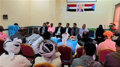 فريق التوجيه والرقابة الرئاسي يلتقي أعضاء الاستشاري بمحافظة سقطرى