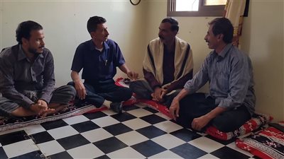 انتقالي شبوة يتفقد عدد من أسر الشهداء والجرحى والمعاقين بالمحافظة