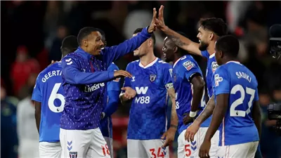 الدوري الإنجليزي..  سندرلاند يواصل بدايته المثالية بهزيمة فورست