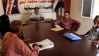 فريق التوجيه والرقابة الرئاسي بأبين يطلع على أداء أقسام الهيئة التنفيذية في زنجبار