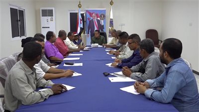 انتقالي لحج يناقش العمل النقابي ويستعد لإحياء ذكرى ثورة أكتوبر المجيد