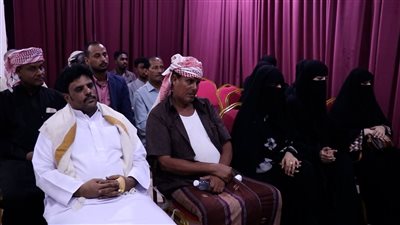 بحضور الفريق الرئاسي.. تسليم جوائز الرئيس للطالبات المتفوقات من المهرة