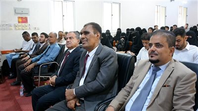 كلية اللغات بجامعة عدن تحتفي بطلابها المستجدين للعام الجامعي 2025/2026