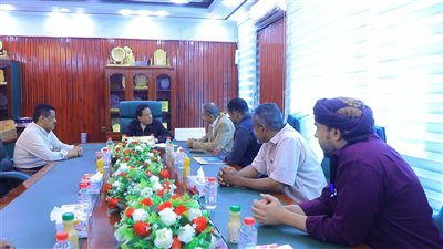 محافظ المهرة يؤكد تسهيل مهام المفوضية الأممية للاجئين