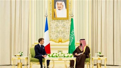 ولي العهد السعودي يبحث مع الرئيس الفرنسي الجهود المبذولة لإنهاء الحرب في غزة