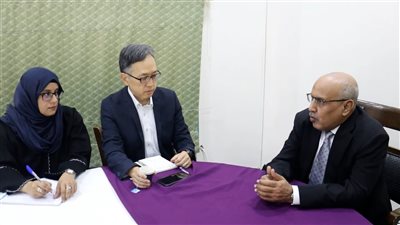 الكثيري يبحث مع وفد المبعوث الأممي مستجدات العملية السياسية وجهود إحلال السلام في بلادنا