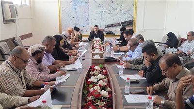 تنفيذي المنصورة يناقش أداء المكاتب الخدمية بالمديرية