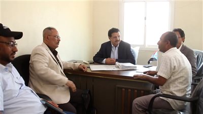 فريق التوجيه والرقابة الرئاسي يطّلع على سير عمل إدارات انتقالي سقطرى