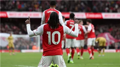 الدوري الإنجليزي.. آرسنال يحلق في الصدارة بهدف إيزي