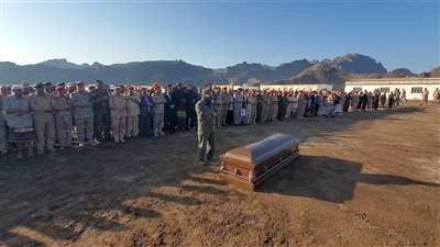 بحضور وزير الدفاع.. تشييع جثمان الفقيد المناضل الفريق ركن علي قائد صالح