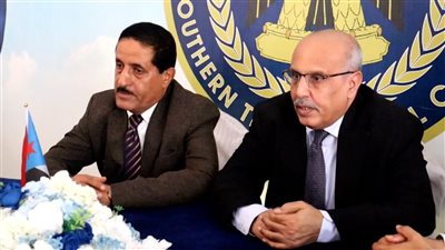 الكثيري يشهد مراسم التسليم والاستلام لقيادة تنفيذية انتقالي حضرموت 