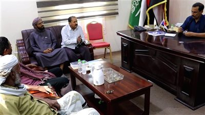 انتقالي حضرموت واللجان المجتمعية يناقشان تعزيز التنسيق لخدمة المواطنين