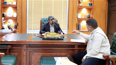 محافظ حضرموت يطلع على مخرجات مشروع 