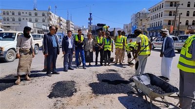 إطلاق مشروع صيانة شوارع عتق لمعالجة الحفريات وتسهيل الحركة