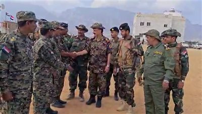 اللواء باعش يتفقد معسكر القوات الخاصة بسقطرى