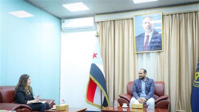 الأمين العام يلتقي ممثل هيئة الأمم المتحدة للمرأة ويؤكد دعم المجلس لدور المرأة الجنوبية