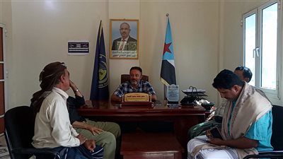 رئيس انتقالي أبين يناقش قضايا مودية مع شخصيات اجتماعية