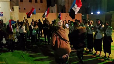 رئيس انتقالي شبوة يشارك أبناء عتق احتفالهم بالذكرى الـ58 لعيد الاستقلال الوطني