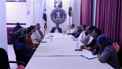 انتقالي المهرة يستعرض التجهيزات النهائية للفعالية الكبرى بالغيضة احتفالاً بذكرى الاستقلال