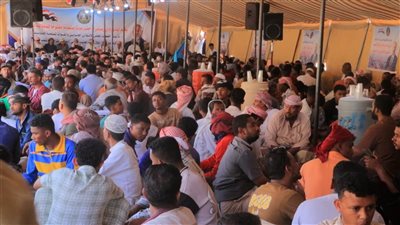 أبناء وادي وصحراء حضرموت يواصلون اعتصامهم في سيئون مطالبين بإعلان دولة الجنوب العربي