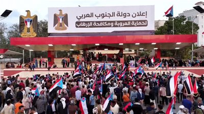 تواصل الاعتصامات في ساحة العروض وسط تصاعد المطالب بإعلان استقلال دولة الجنوب