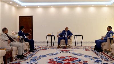 الرئيس الزُبيدي يطّلع على سير عمل الأمانة العامة لمجلس الوزراء