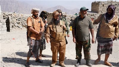 العميد الوالي يزور جبهة ثره بأبين ويطلع على جاهزية قواتنا المسلحة الجنوبية