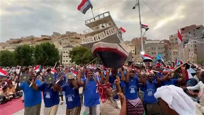 وفد من أبناء شحير يشارك في اعتصام المكلا مطالبا بإعلان دولة الجنوب العربي