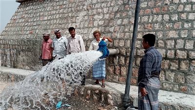 نزول فريق ميداني إلى بئر علي بشبوة لبدء الترتيبات التنفيذية لمشروع المياه