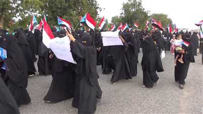 الحسيني تشهد احتشاد حرائر لحج للمطالبة باستعادة دولة الجنوب العربي