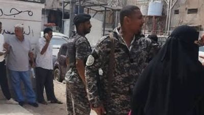 اقتحام مبنى نقابة عمال الجنوب في المعلا من قبل قوة عسكرية وإصابة رئيس النقابة