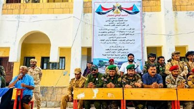 اجتماع استثنائي للمجلس الانتقالي مع قيادة محور يافع والسلطة المحلية لرفع الجاهزية